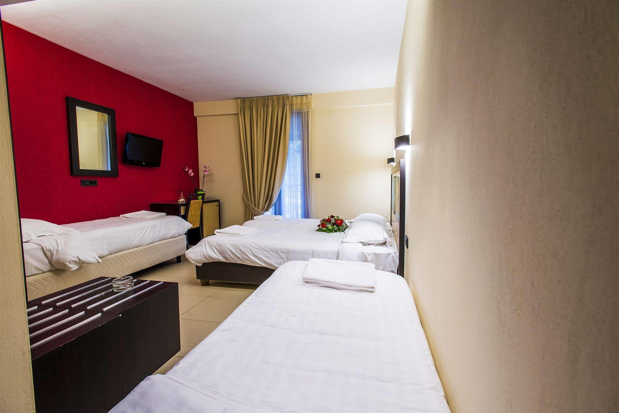Amfithea Hotel Ioannina Room photo
